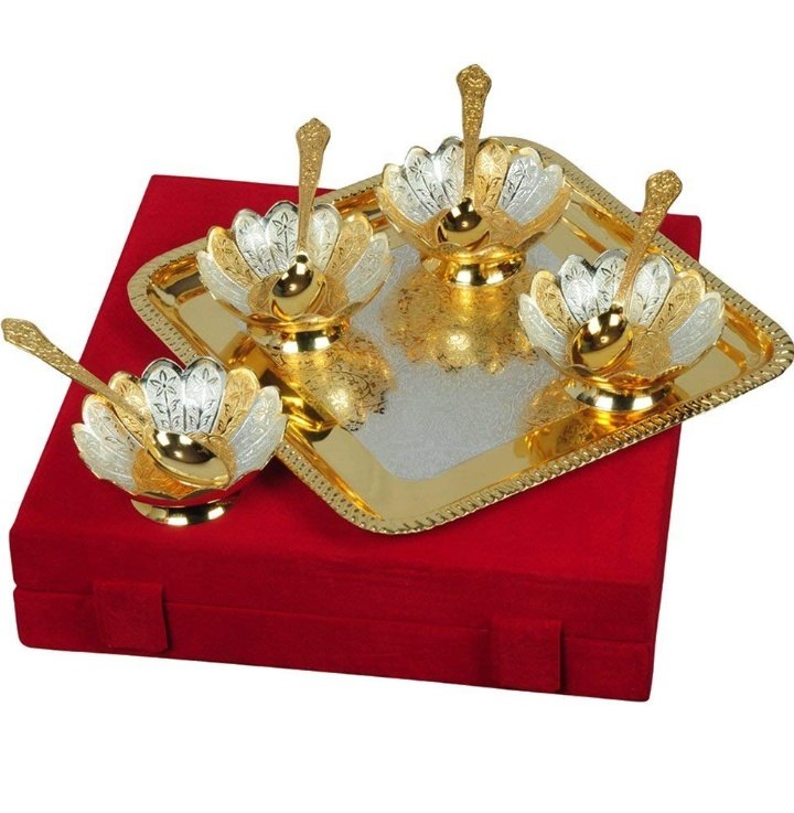 anniversary return gifts